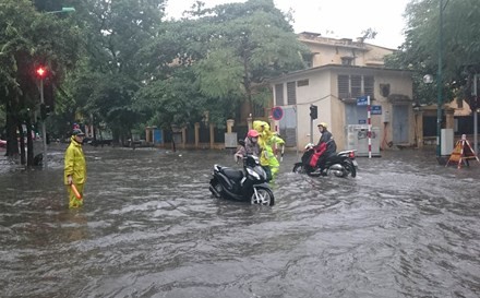 Вьетнам продолжает ликвидацию последствий тайфуна «Дяньму» - ảnh 1